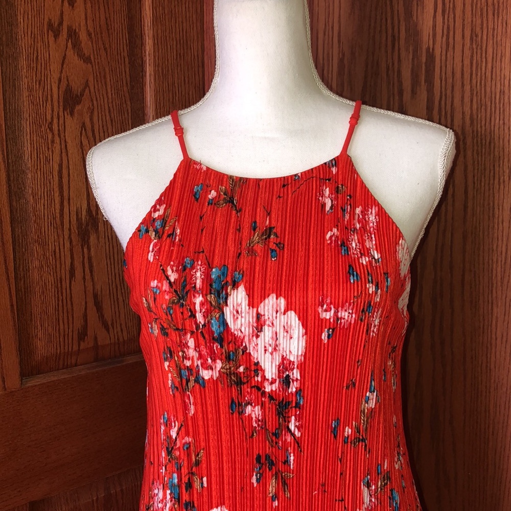 Collective Concepts Pleated Dress - Picture 10 of 16